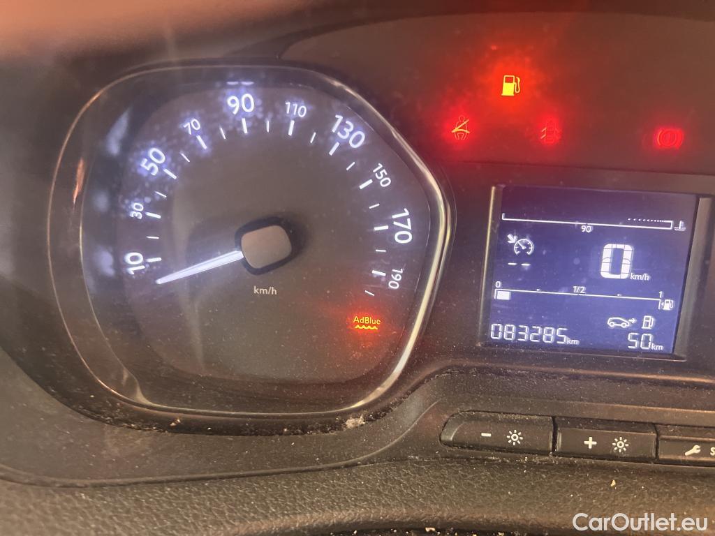  Opel  Vivaro OPEL  / 2019 / 4P / furgón 1.5 Diésel 88kW (120CV) M Std Express #49