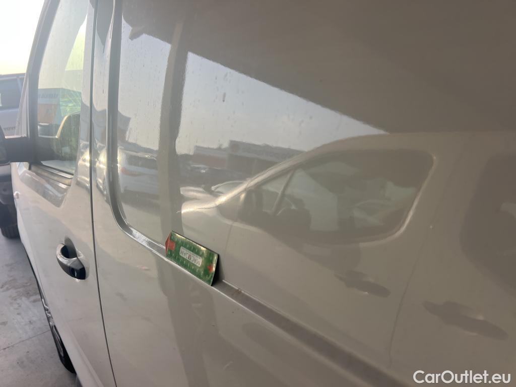  Opel  Vivaro OPEL  / 2019 / 4P / furgón 1.5 Diésel 88kW (120CV) M Std Express #17