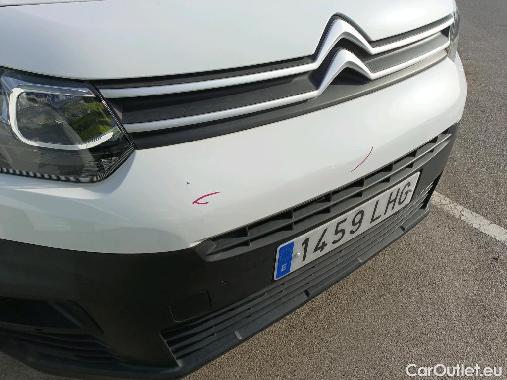  Citroen  Berlingo CITROEN  / 2015 / 4P / combi Talla M BlueHDi 100 S&S LIVE (IND) #26