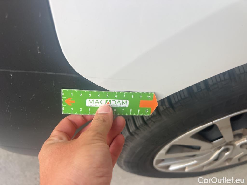  Opel  Vivaro OPEL  / 2019 / 4P / furgón 1.5 Diésel 88kW (120CV) M Std Express #38
