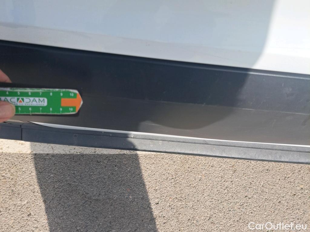  Ford  Transit FORD  / 2013 / 4P / furgón 350 96kW L3H2 Van Trend FWD MHEV #52