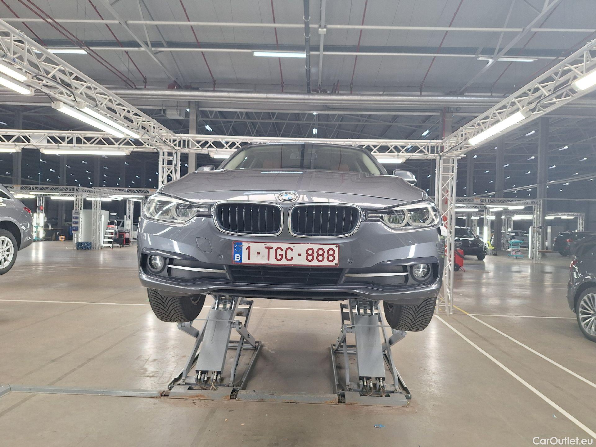  Bmw  Serie 3 BMW, 3-serie Touring '15, BMW 3 Reeks Touring 318d (110 kW) Aut. 5d #40