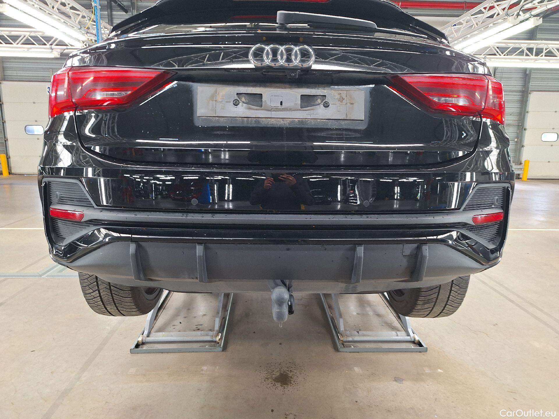  Audi  Q3 Audi,  SB '19 PHEV, Audi  Sportback 45 TFSI e S tronic S Line 5d #9