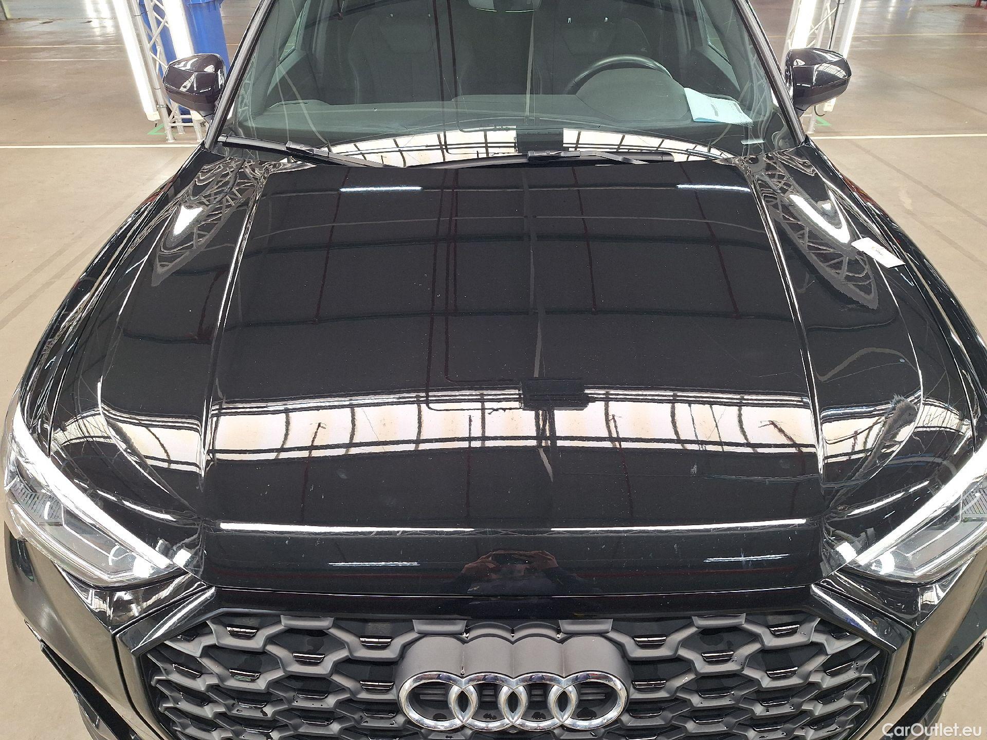  Audi  Q3 Audi,  SB '19 PHEV, Audi  Sportback 45 TFSI e S tronic S Line 5d #1