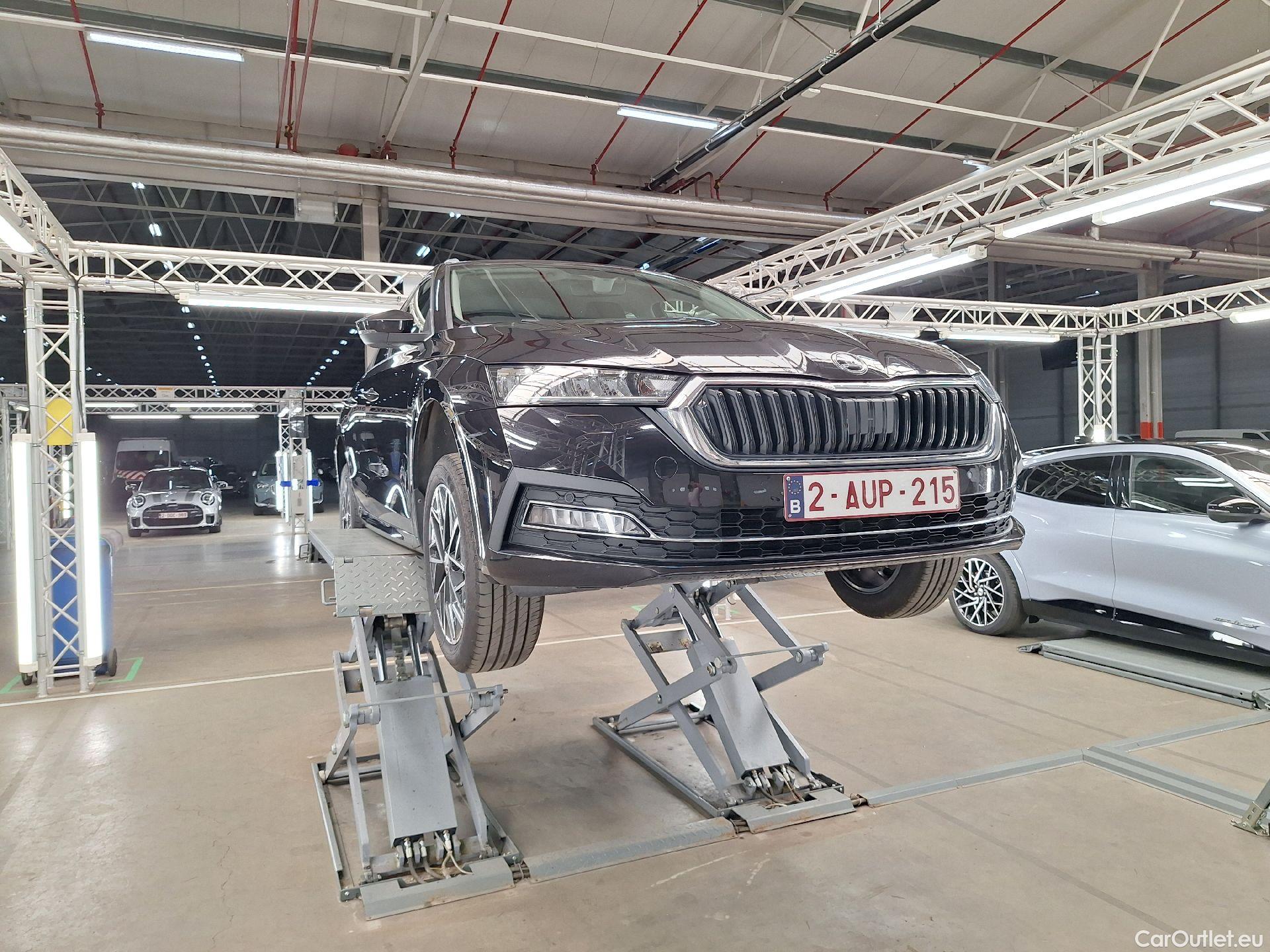  Skoda  Octavia Skoda,  Combi '20, Skoda  Combi 1.0 TSI 81kW Clever 5d #47