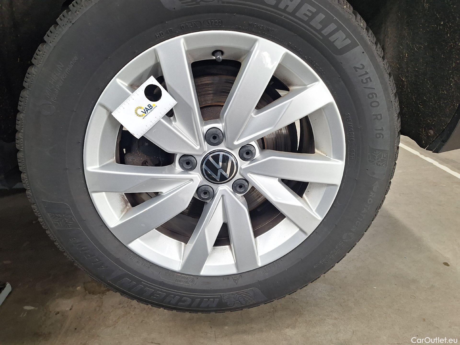  Volkswagen  Passat VW,  Variant FL'19, Volkswagen  Variant 2.0 TDI 90kW DSG Style B #40