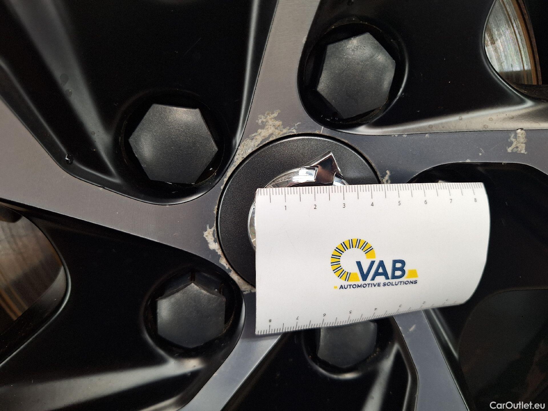  Volvo  XC 40 Volvo, XC40 '17, Volvo XC40 T5 Recharge Geartronic R-Design 5d #52