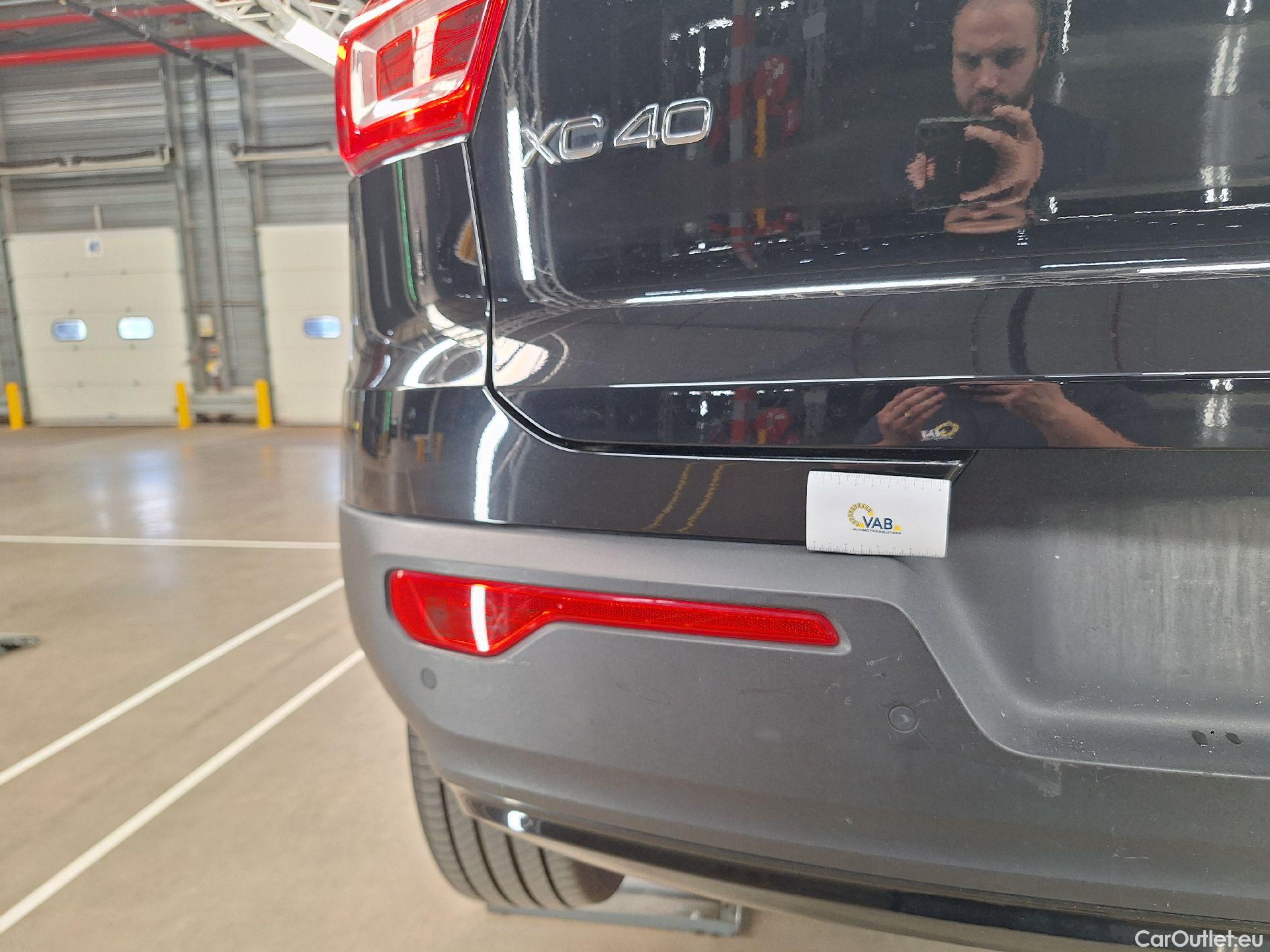  Volvo  XC 40 Volvo, XC40 '17, Volvo XC40 T5 Recharge Geartronic R-Design 5d #27