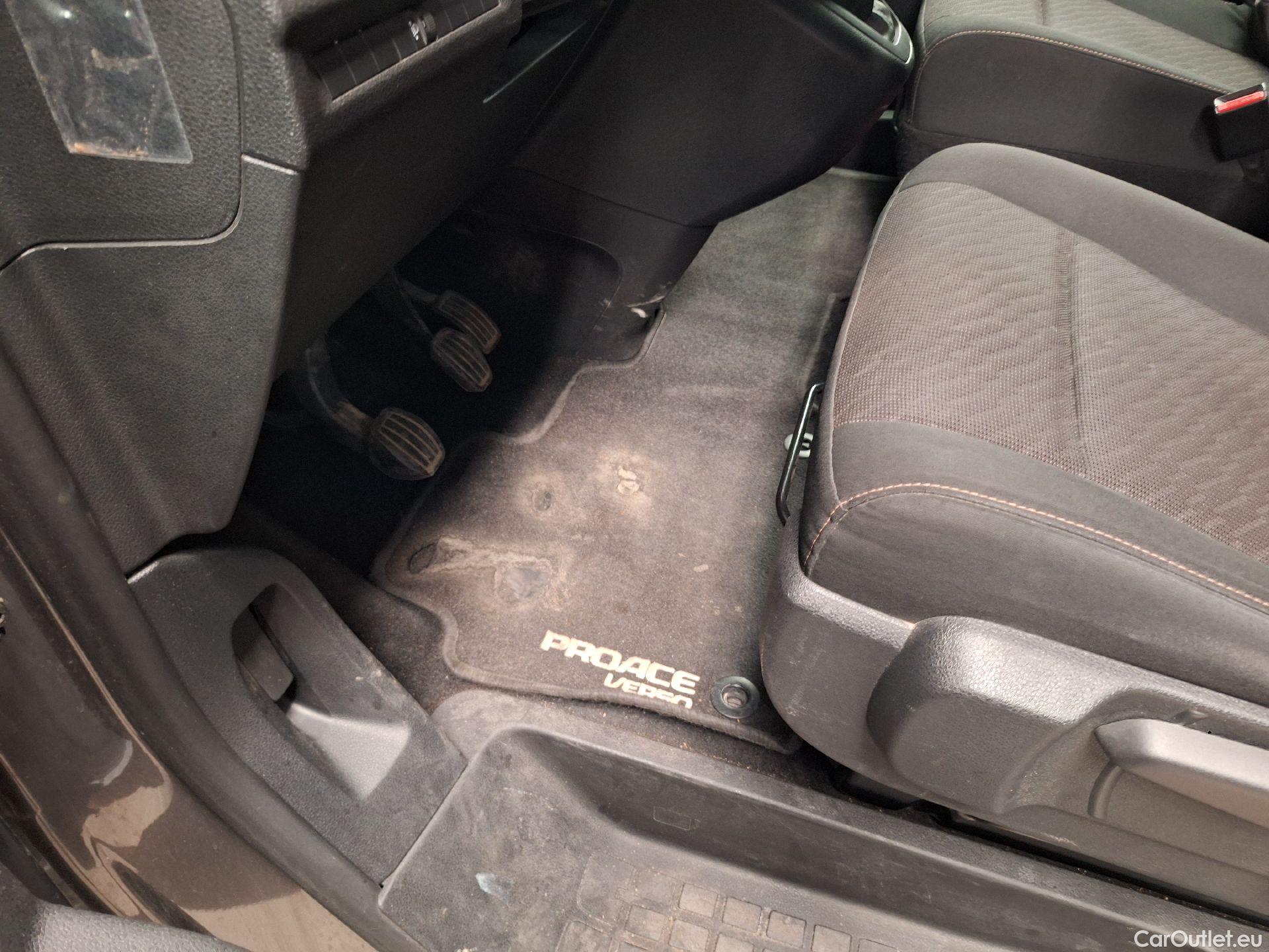  Toyota  Proace Toyota,  Verso '16, Toyota  Verso 1.5D 88kW MWB MPV 5d #12