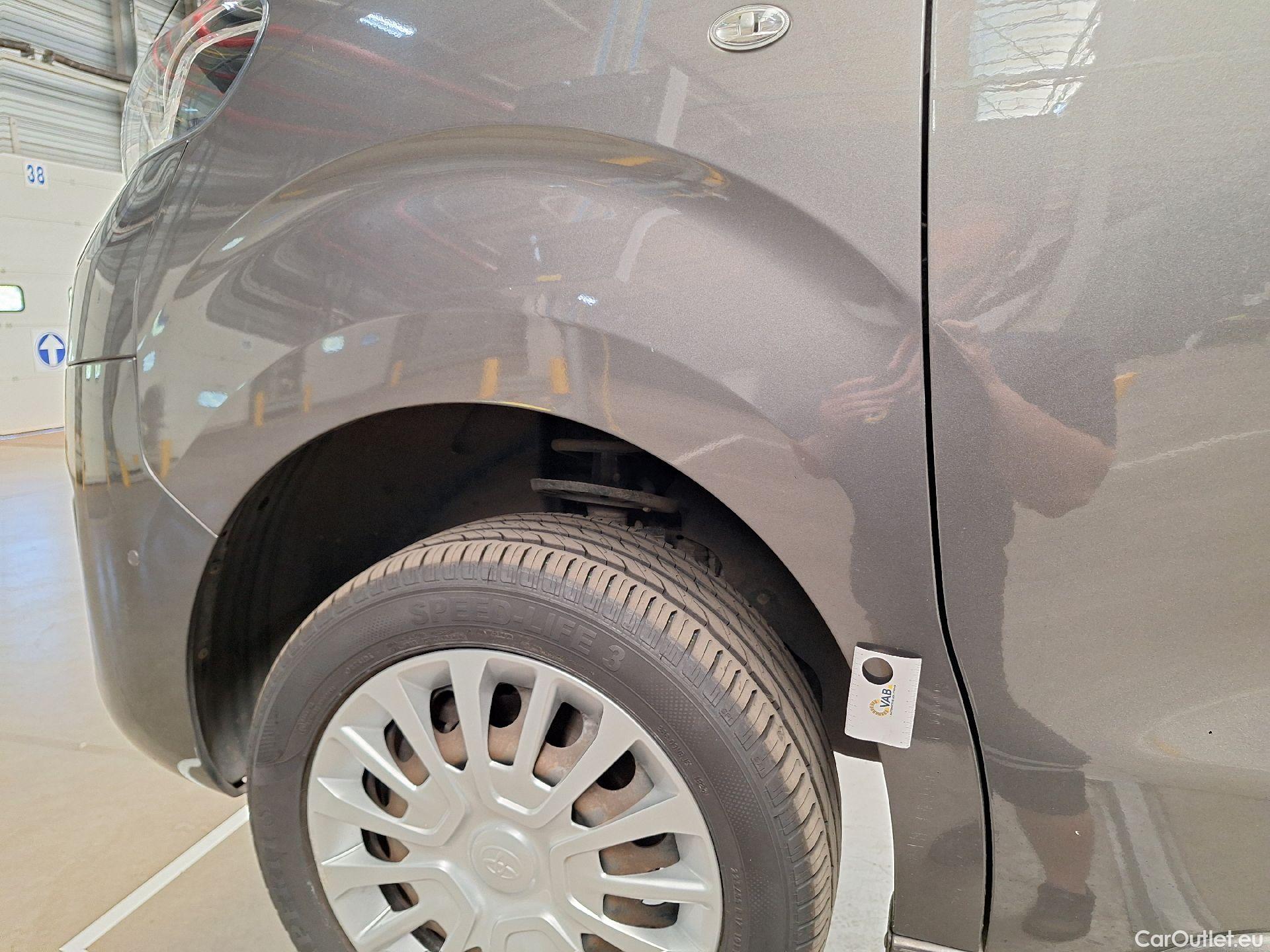  Toyota  Proace Toyota,  Verso '16, Toyota  Verso 1.5D 88kW MWB MPV 5d #25