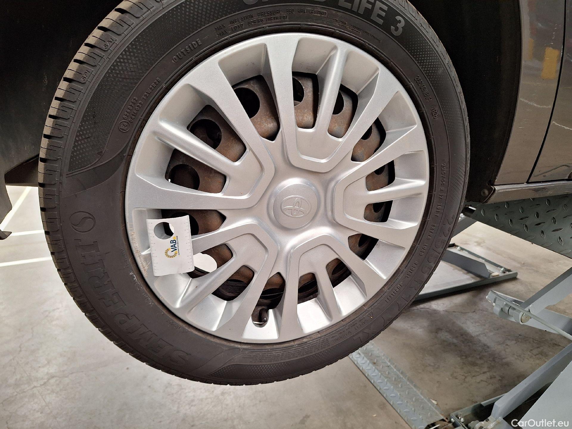 Toyota  Proace Toyota,  Verso '16, Toyota  Verso 1.5D 88kW MWB MPV 5d #45
