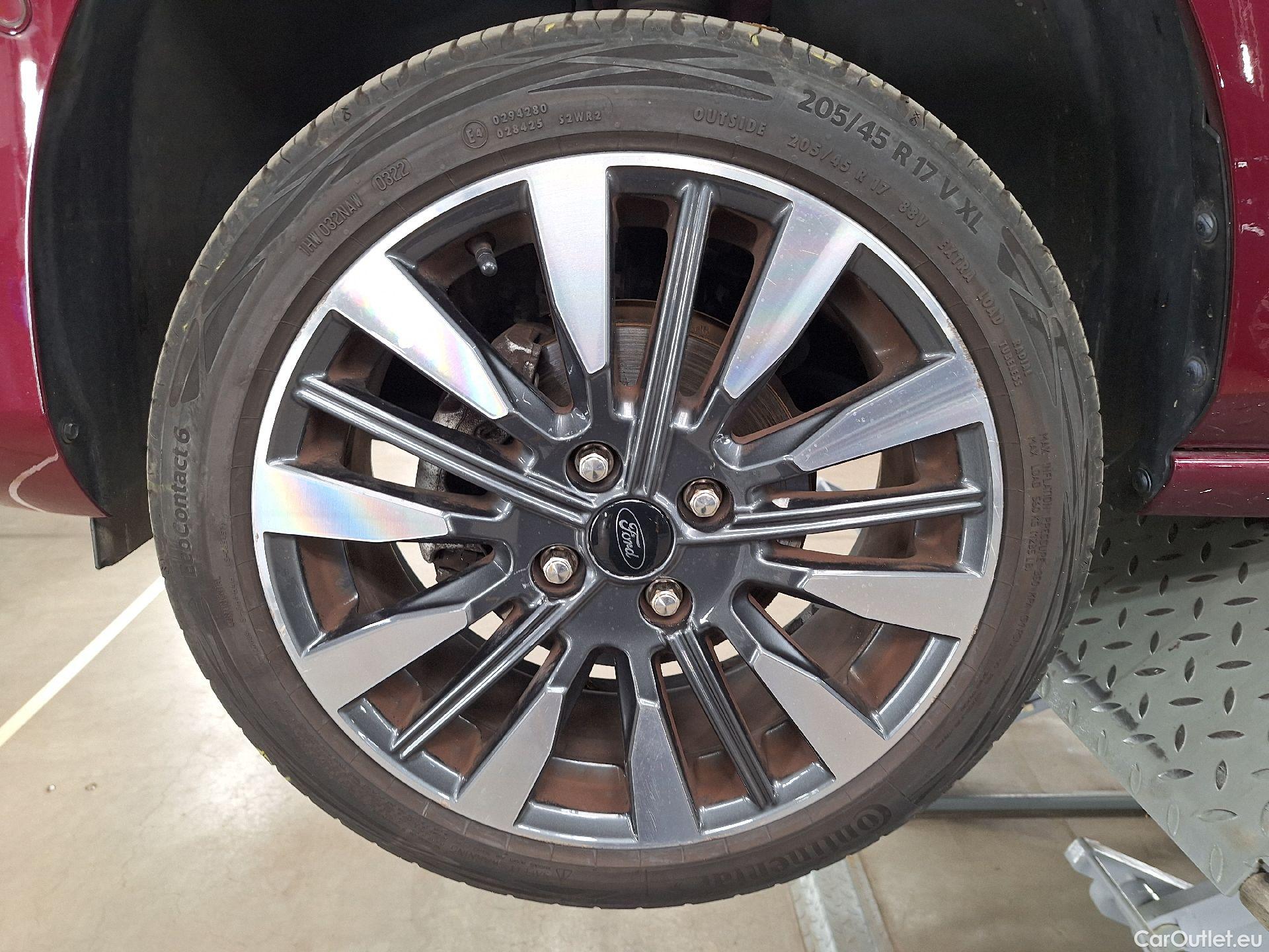  Ford  Fiesta Ford,  FL'21, Ford  1.0i EcoBoost 74kW Titanium Vignale 5d #17