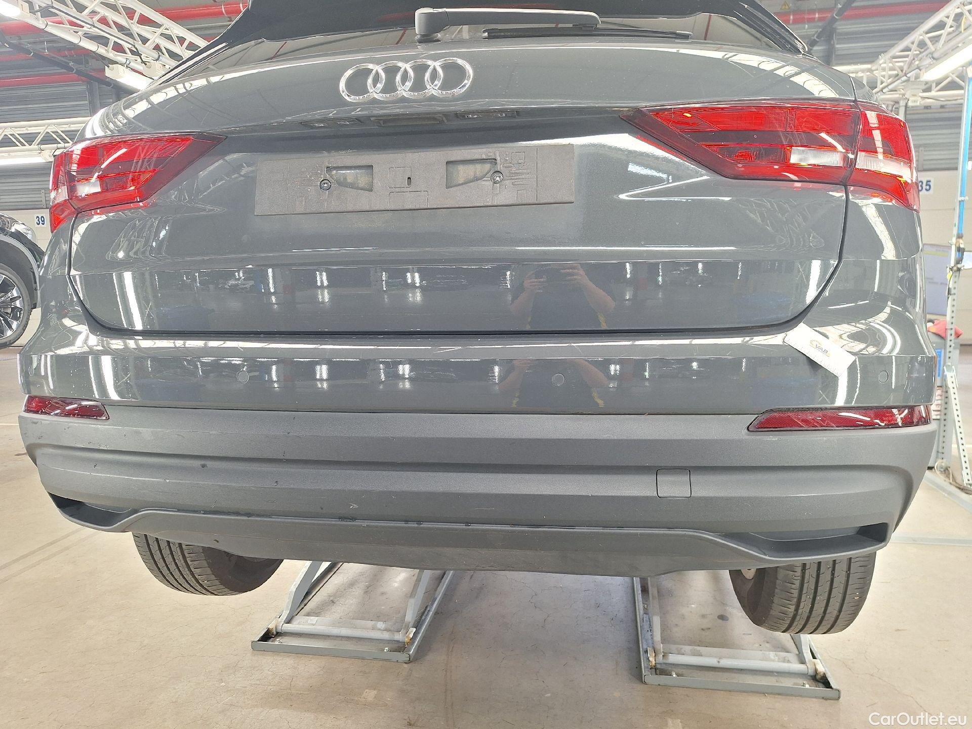  Audi  Q3 Audi,  '18 PHEV, Audi  45 TFSI e S tronic 5d #25