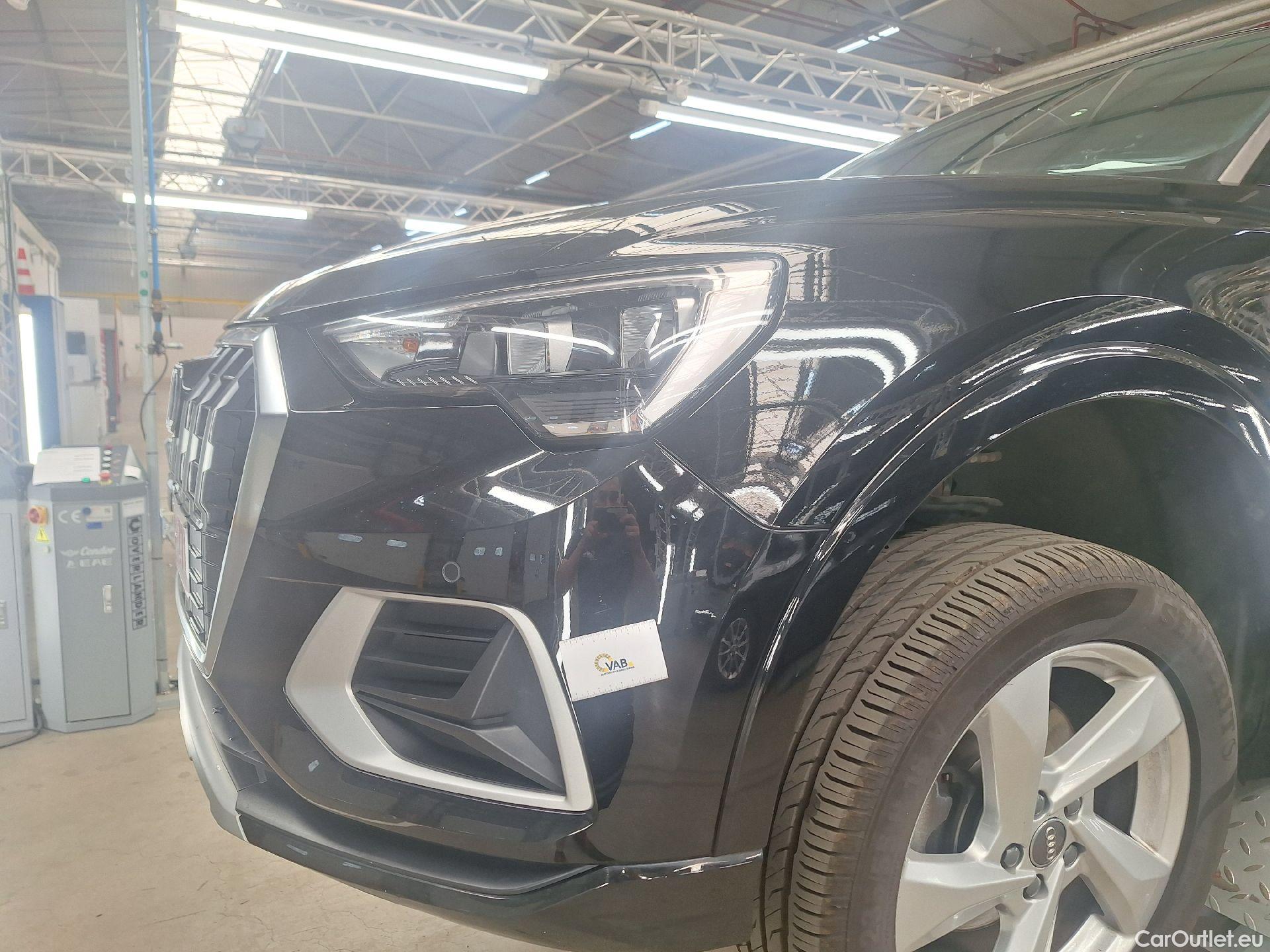  Audi  Q3 Audi,  '18, Audi  35 TFSI S tronic Advanced 5d #23