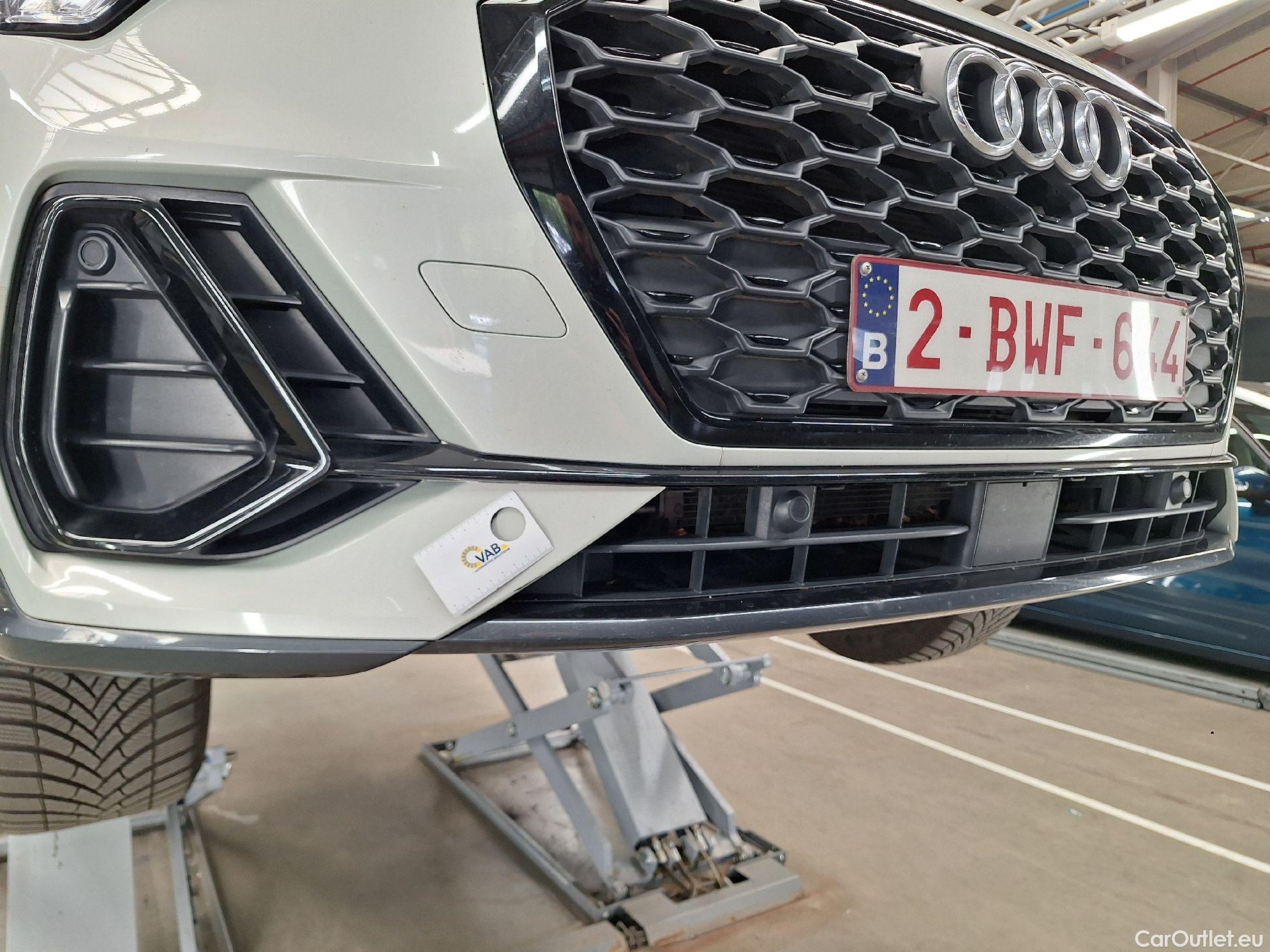  Audi  Q3 Audi,  SB '19 PHEV, Audi  Sportback 45 TFSI e S tronic S Line 5d #17