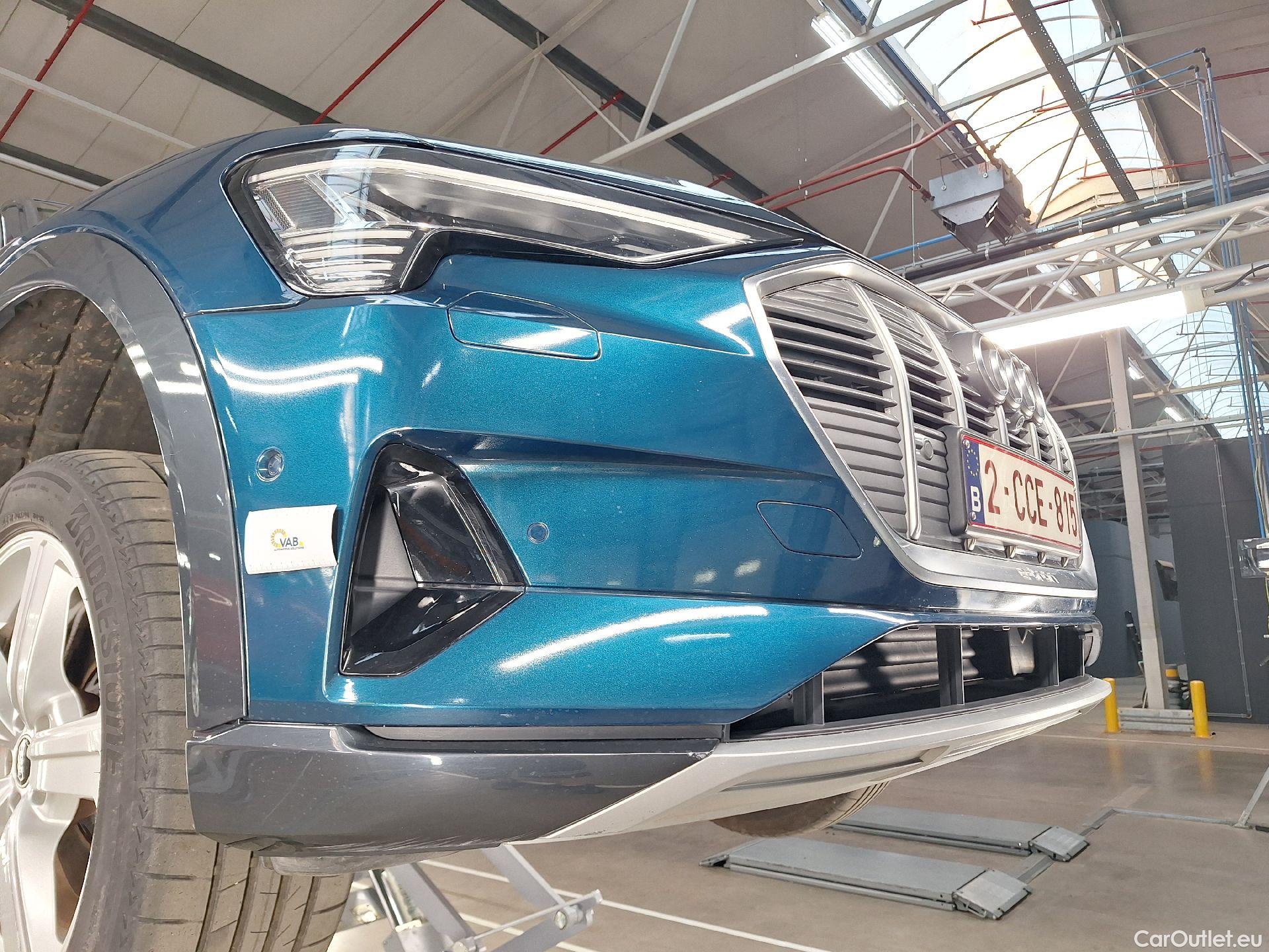  Audi  E-TRON Audi,  '19 BEV, Audi  50 Quattro Advanced 5d #31
