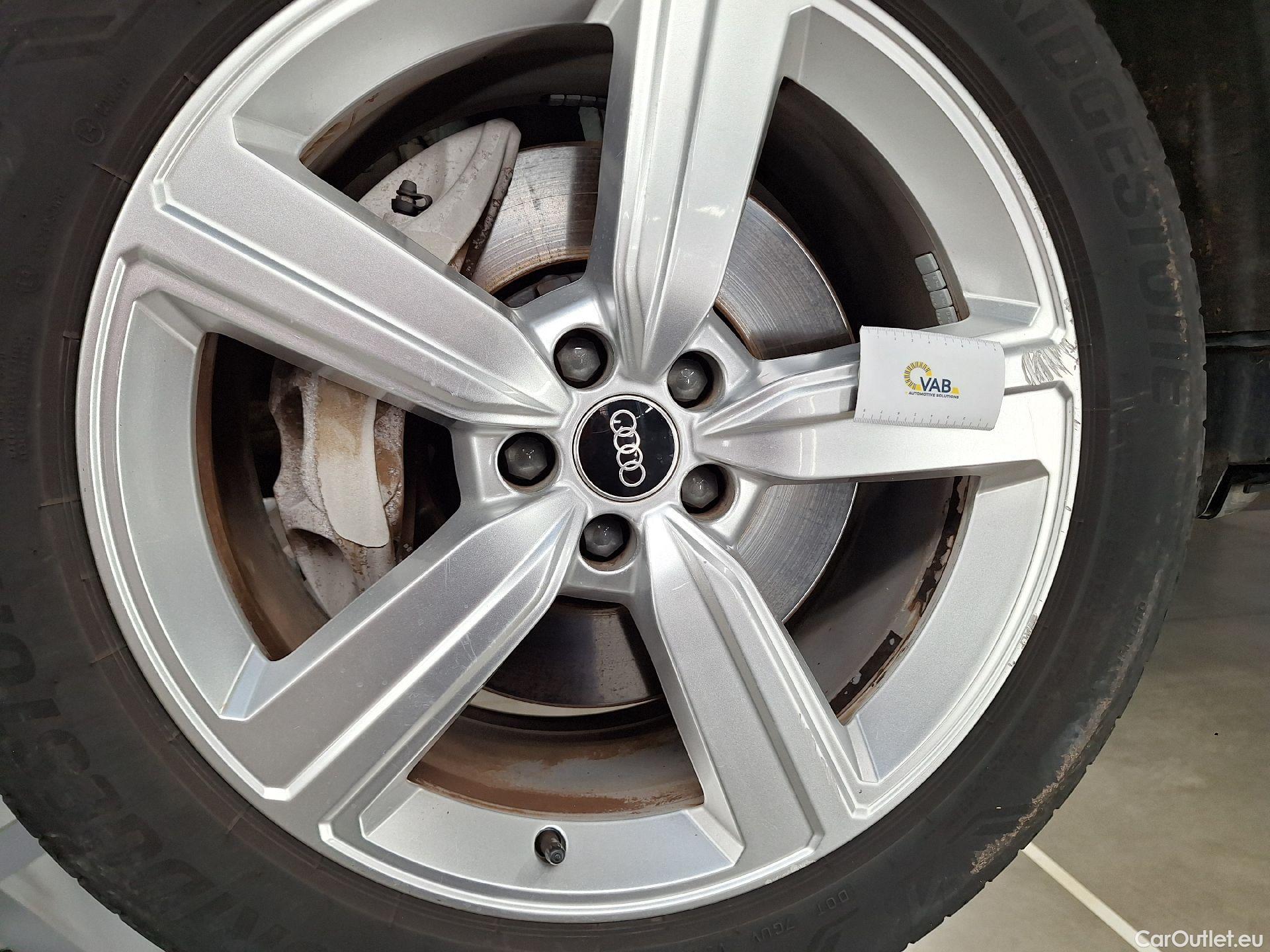  Audi  E-TRON Audi,  '19 BEV, Audi  50 Quattro Advanced 5d #44