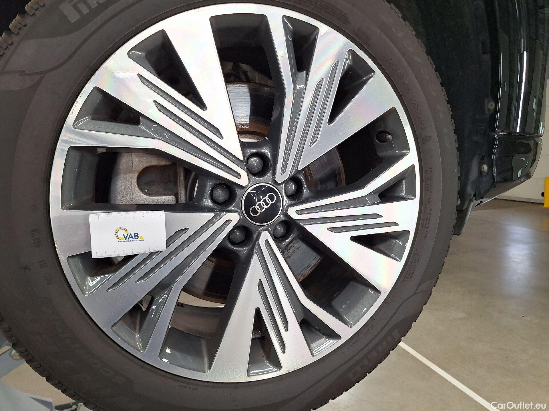  Audi  Q4 E-Tron Audi,  '21 BEV, Audi  40 e-tron Advanced 5d #24