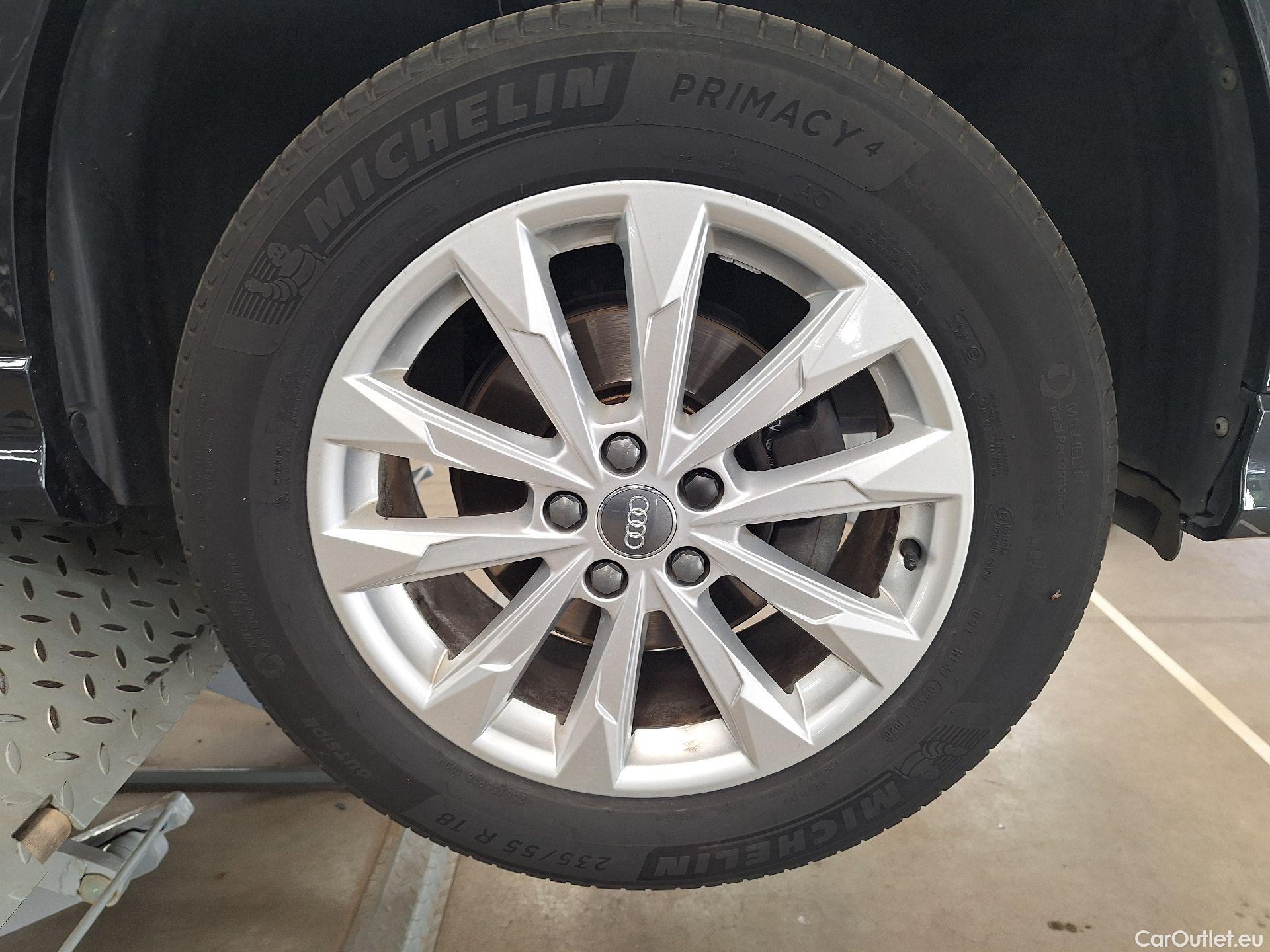  Audi  Q3 Audi,  SB '19, Audi  Sportback 35 TFSI S tronic 5d #19
