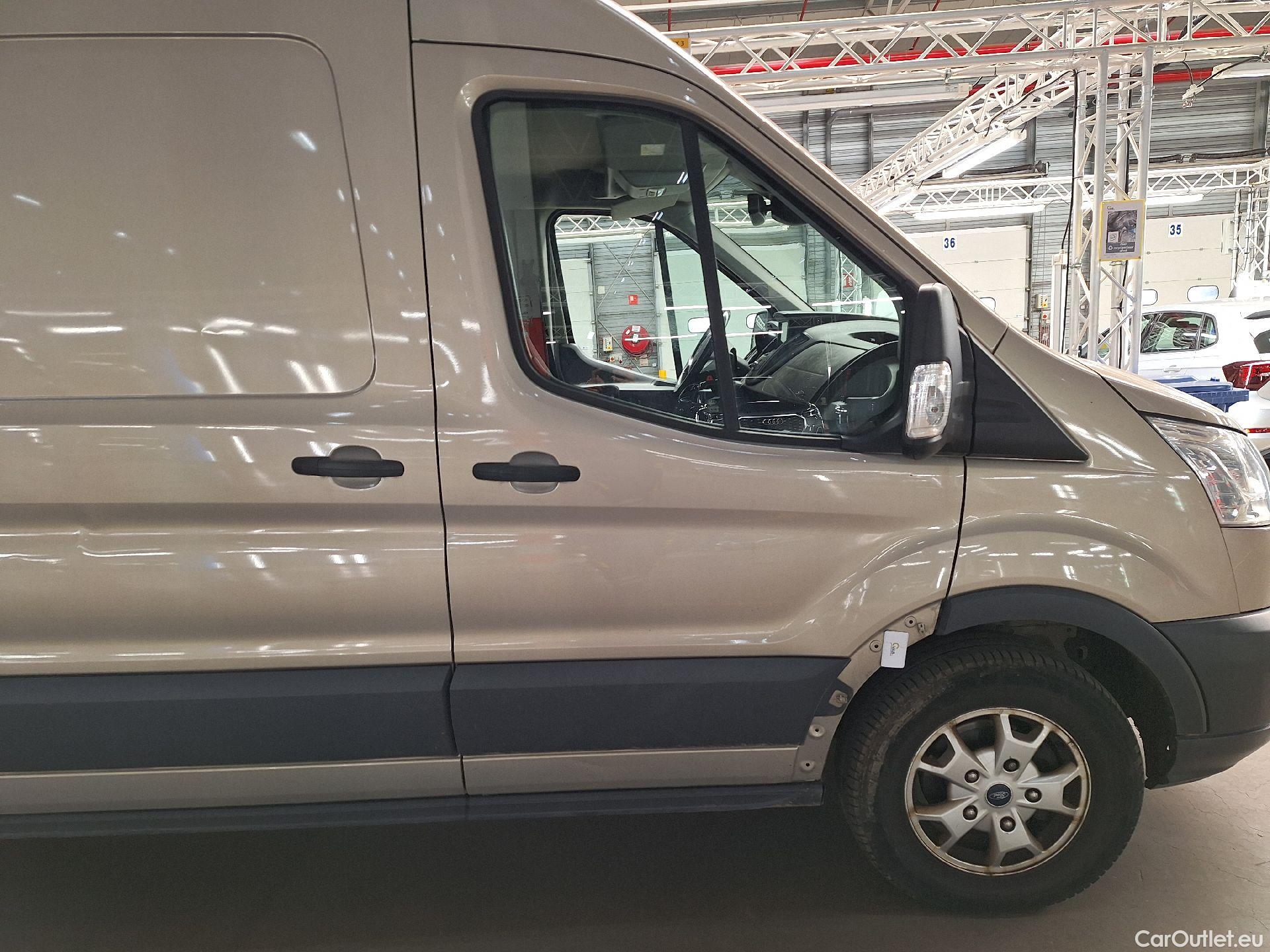  Ford  Transit Ford, _ GB '13, Ford  350L 2.0TD 130pk 96kW A6 Trend 4d #29
