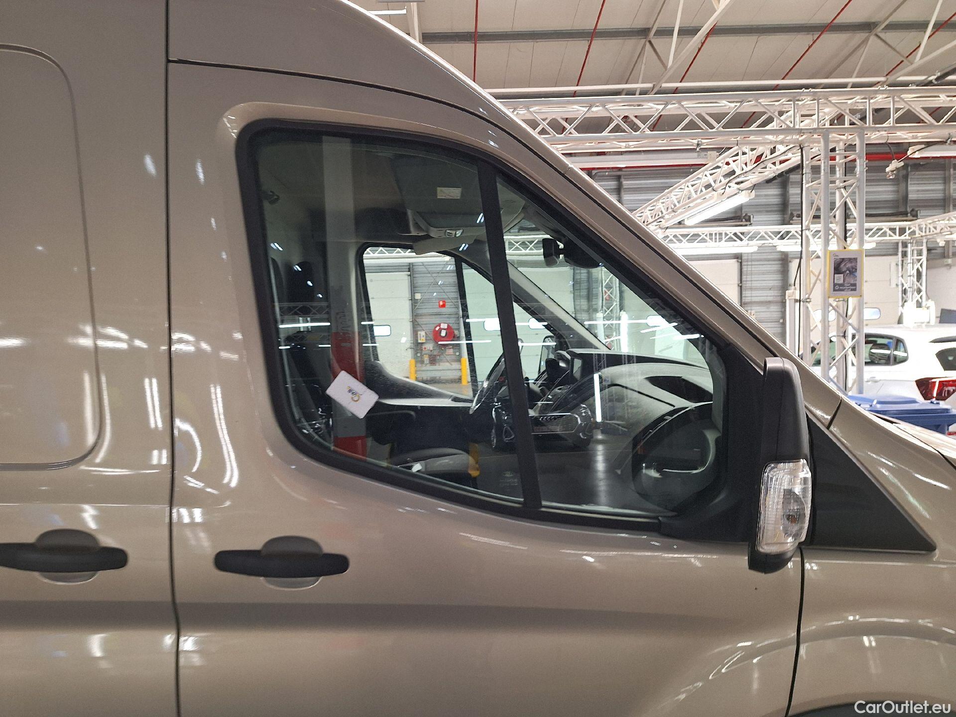  Ford  Transit Ford, _ GB '13, Ford  350L 2.0TD 130pk 96kW A6 Trend 4d #27