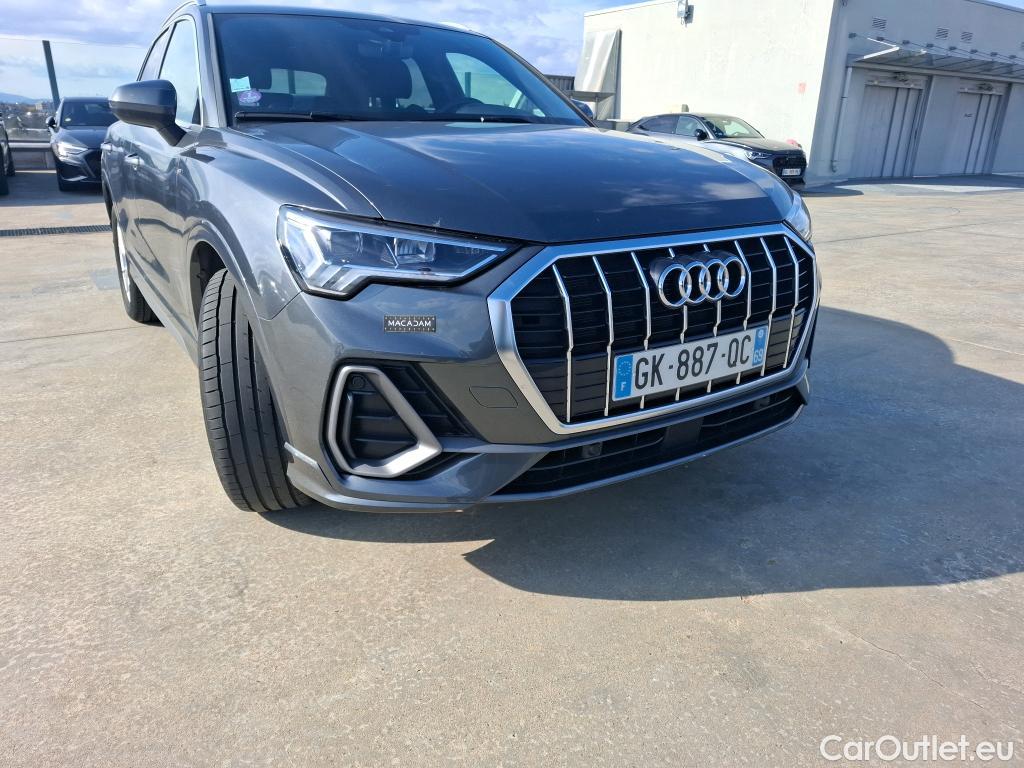  Audi  Q3 AUDI  / 2018 / 5P / SUV 45 TFSI E 245 S TRONIC S LINE #11