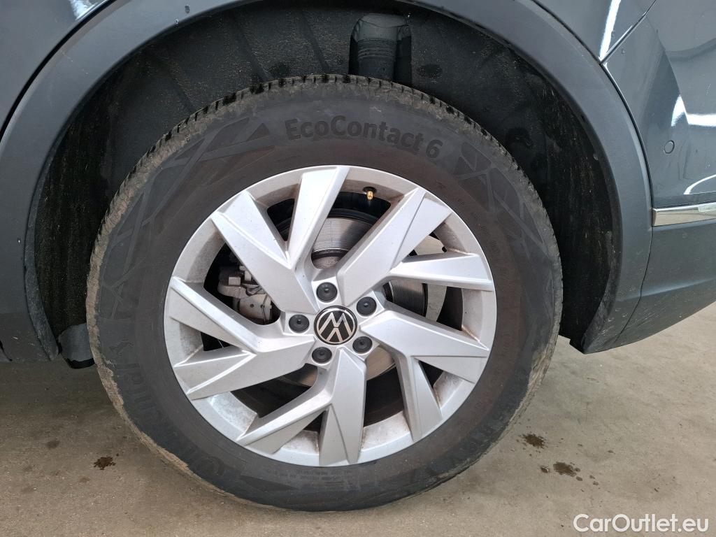  Volkswagen  Tiguan VOLKSWAGEN  / 2020 / 5P / SUV 1.4 eHybrid 245 DSG6 Elegance #11