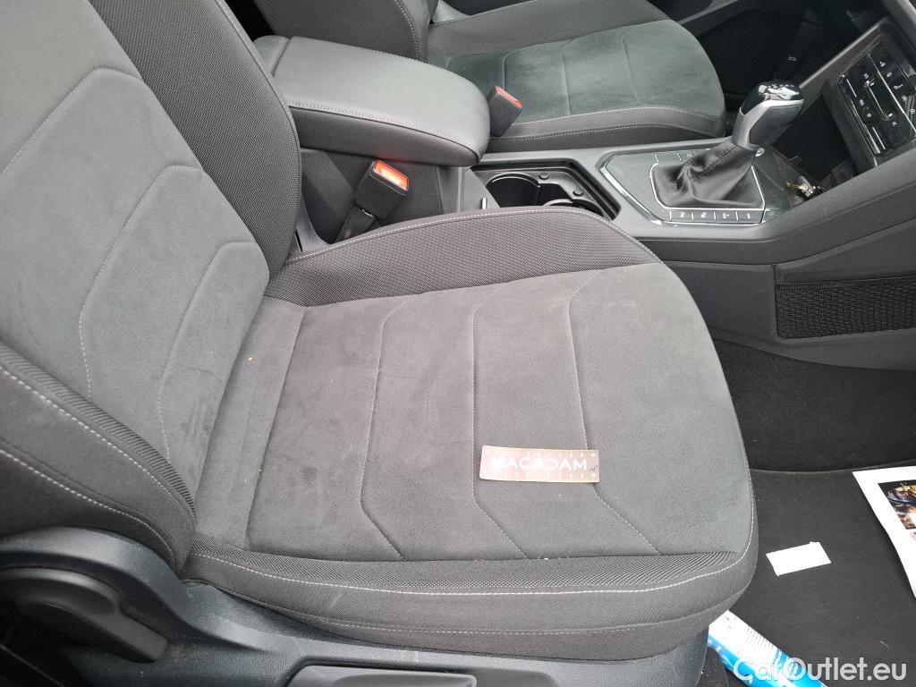  Volkswagen  Tiguan VOLKSWAGEN  / 2020 / 5P / SUV 1.4 eHybrid 245 DSG6 Elegance #15
