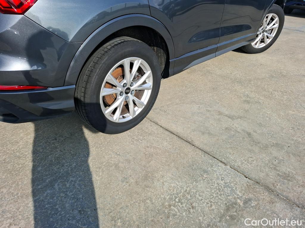  Audi  Q3 AUDI  / 2018 / 5P / SUV 45 TFSI E 245 S TRONIC S LINE #22