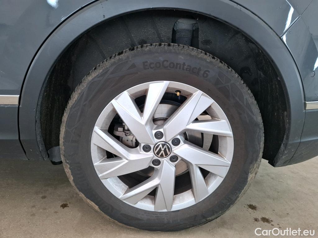  Volkswagen  Tiguan VOLKSWAGEN  / 2020 / 5P / SUV 1.4 eHybrid 245 DSG6 Elegance #12