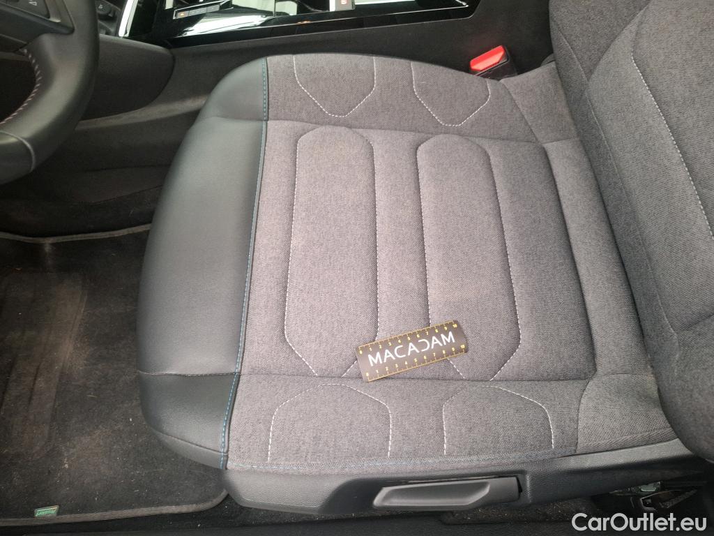  Citroen  C4  X Feel Pack 1.2 PureTech 130CV BVA8 6E #3
