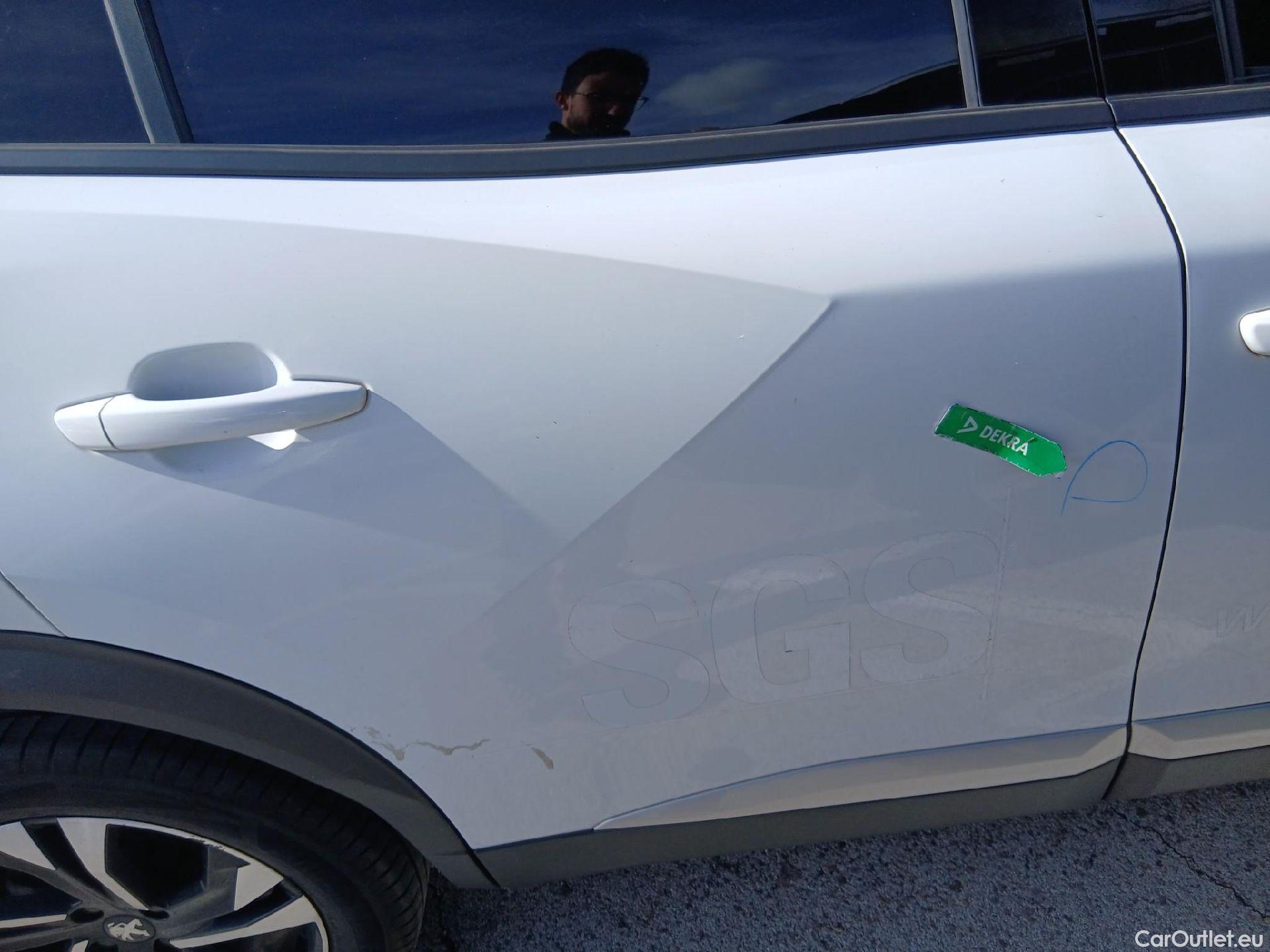  Peugeot  2008 PEUGEOT  / 2019 / 5P / todoterreno Allure BlueHDI 81kW (110CV) #42
