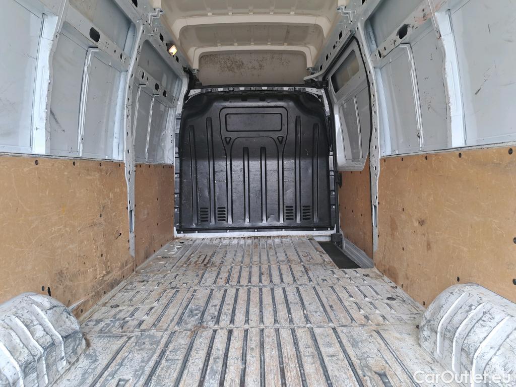  Renault  Master RENAULT  / 2019 / 4P / furgón Fu. P L4H3 3500 RS E B dCi 121kW (165CV) #25
