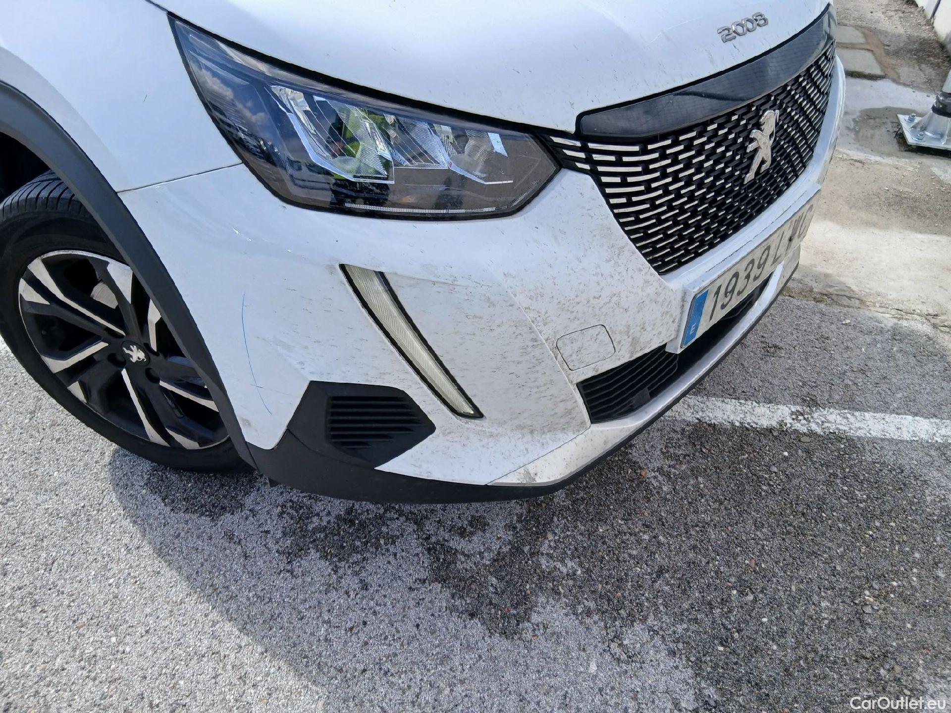  Peugeot  2008 PEUGEOT  / 2019 / 5P / todoterreno Allure BlueHDI 81kW (110CV) #2