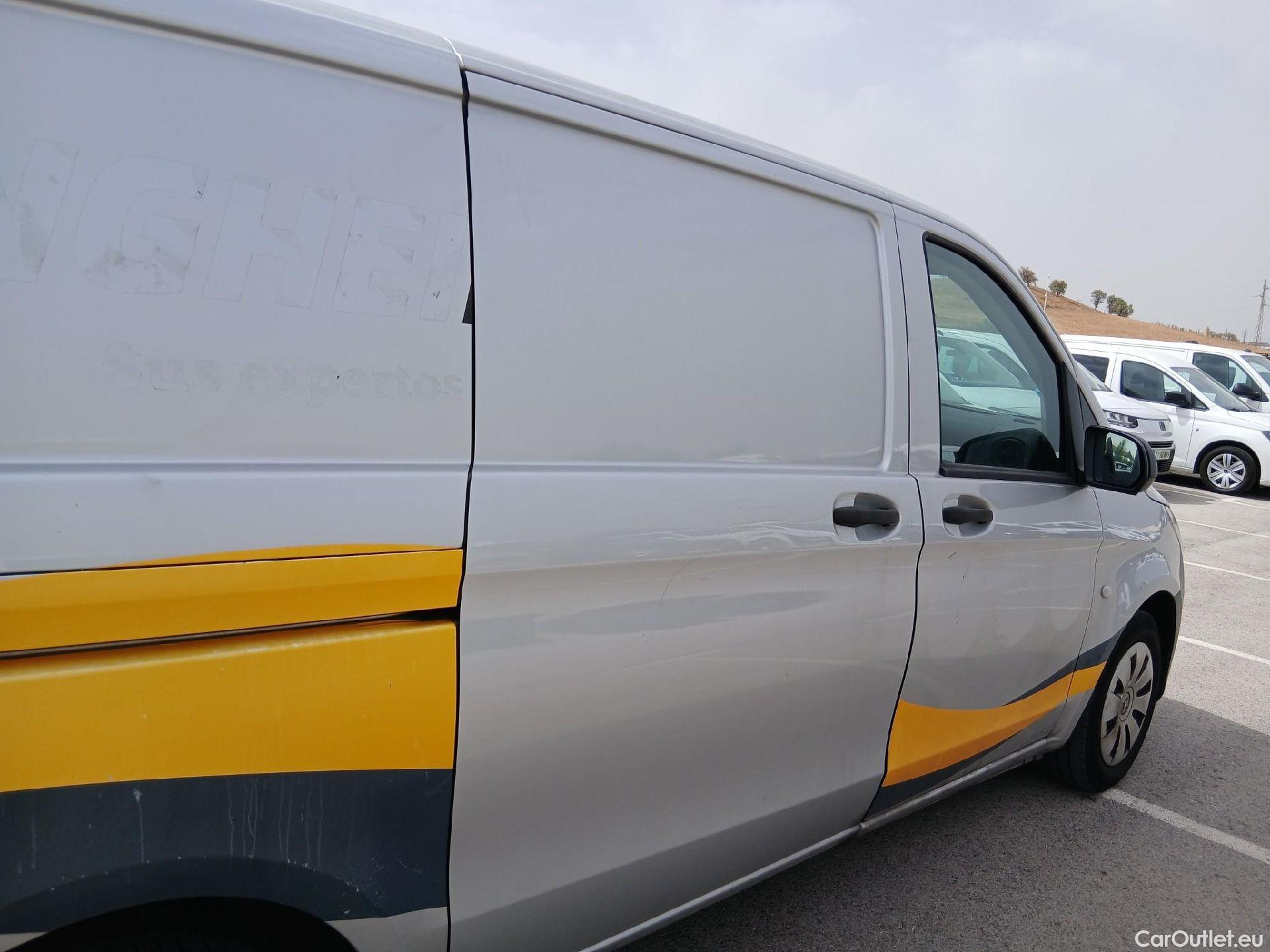  Mercedes  Vito MERCEDES-BENZ  / 2014 / 4P / furgón 111 CDI Larga #23