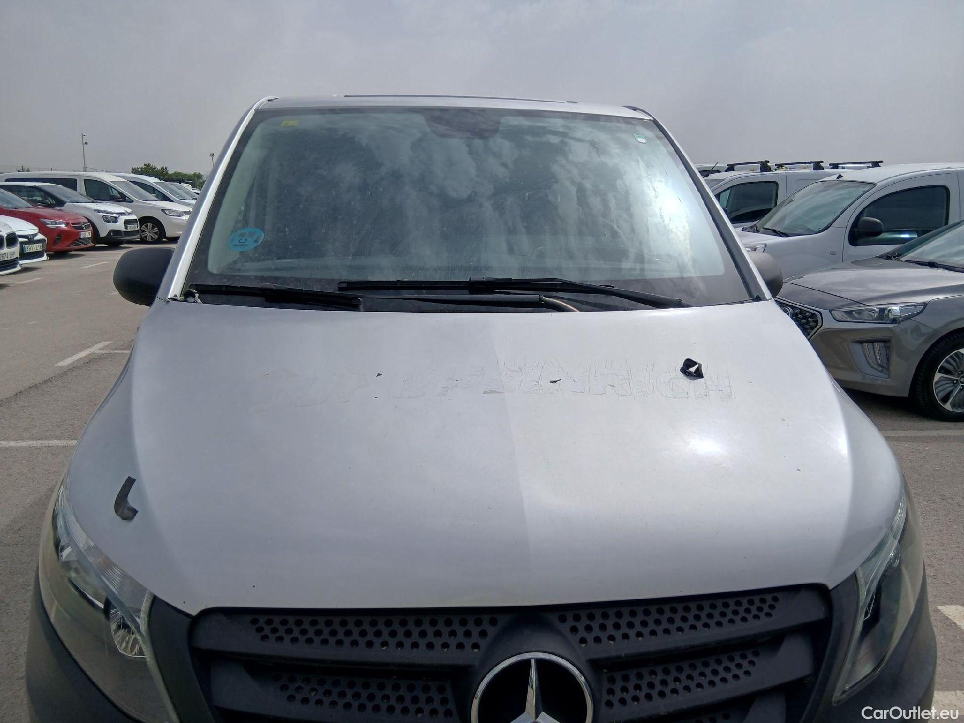  Mercedes  Vito MERCEDES-BENZ  / 2014 / 4P / furgón 111 CDI Larga #2