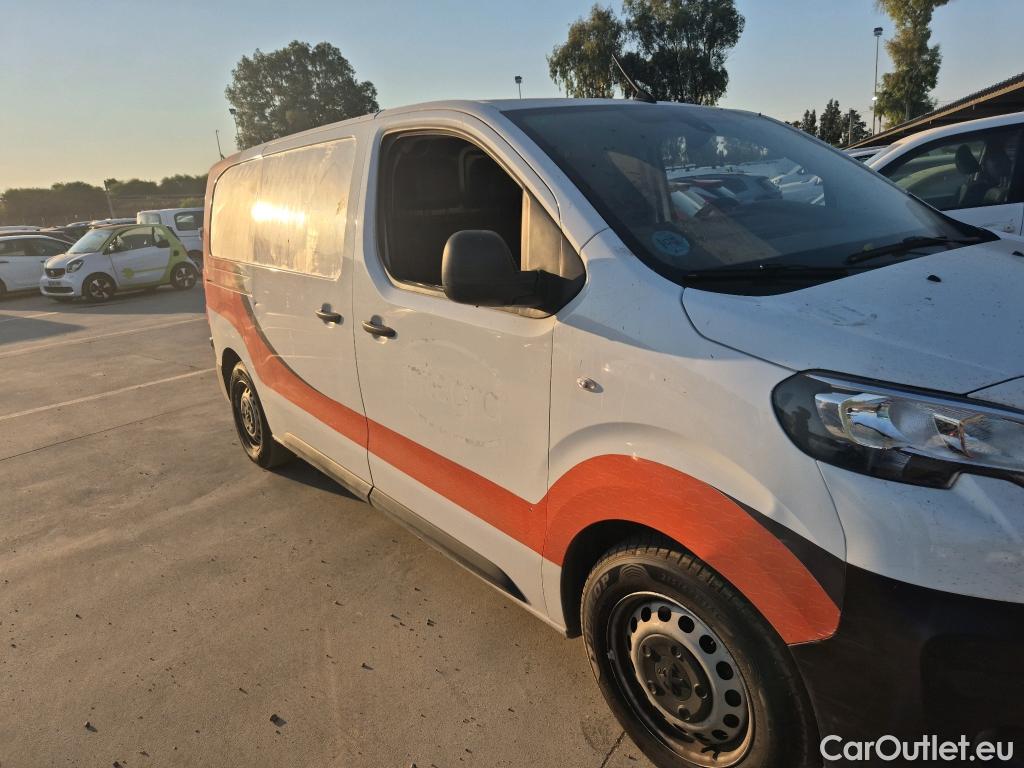  Peugeot  Expert PEUGEOT  / 2016 / 4P / furgón Furgón Premium 1.5 BlueHDi 100 Standard (AC) #17