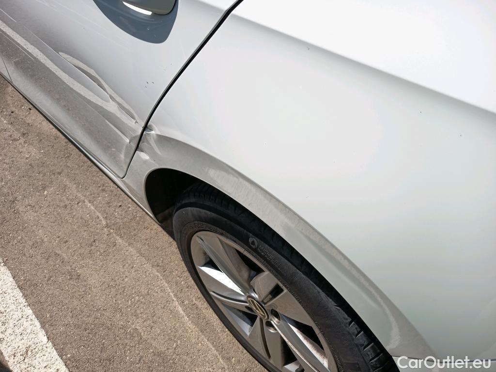  Volkswagen  Golf  VOLKSWAGEN / 2020 / 5P / berlina con portón Life 1.0 TSI 81kW (110CV) #11