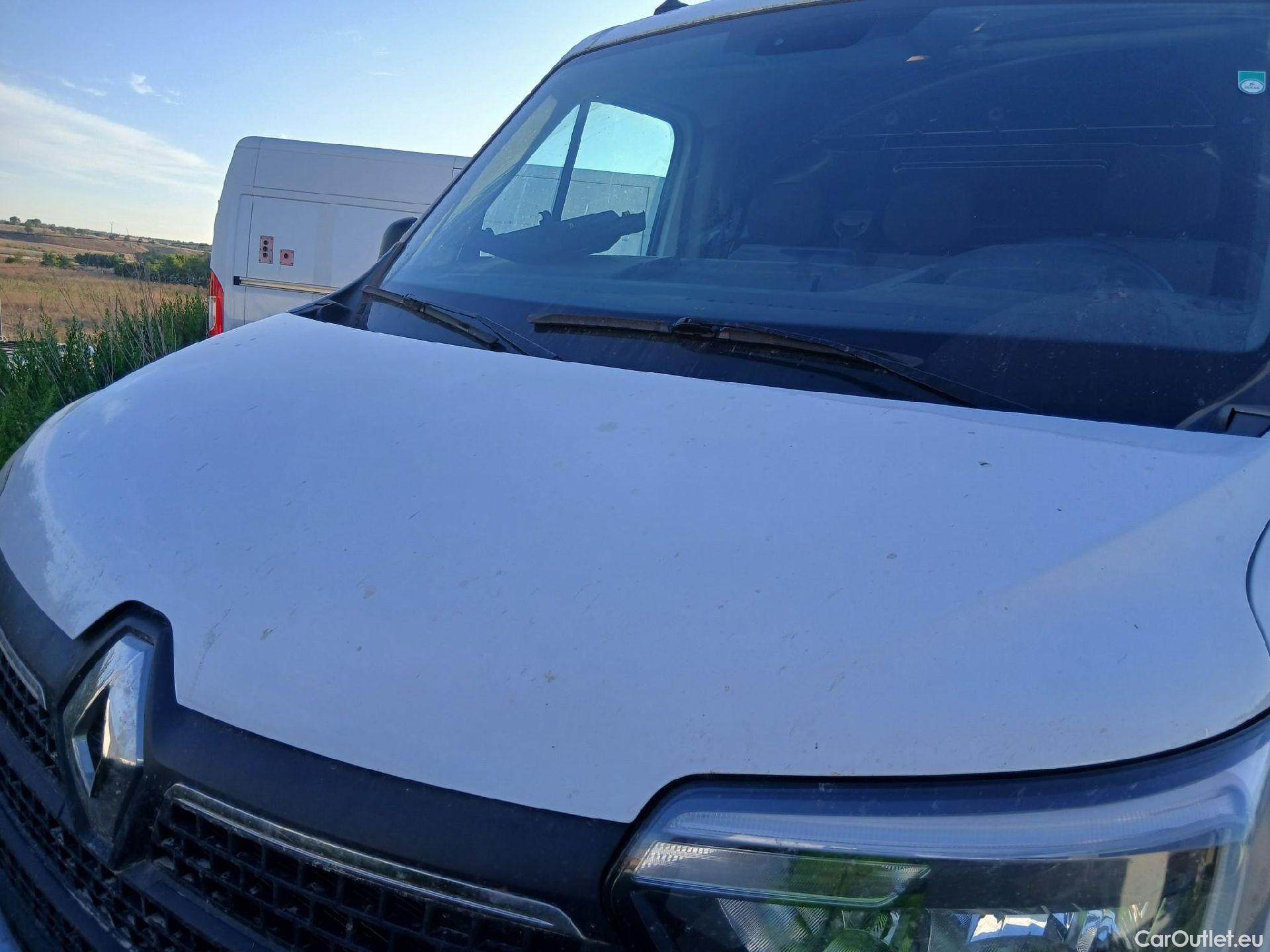  Renault  Master RENAULT  / 2019 / 4P / furgón Furgón T L1H1 3300 Bl dCi 99kW (135CV) #18