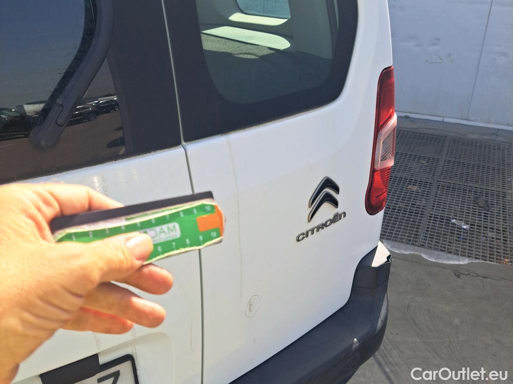  Citroen  Berlingo CITROEN  / 2018 / 4P / monovolumen compacto Talla M BlueHDi 100 LIVE #20