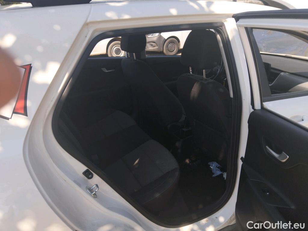  KIA  STONIC KIA  / 2017 / 5P / todoterreno 1.2 DPi 62kW (84CV) Concept #28