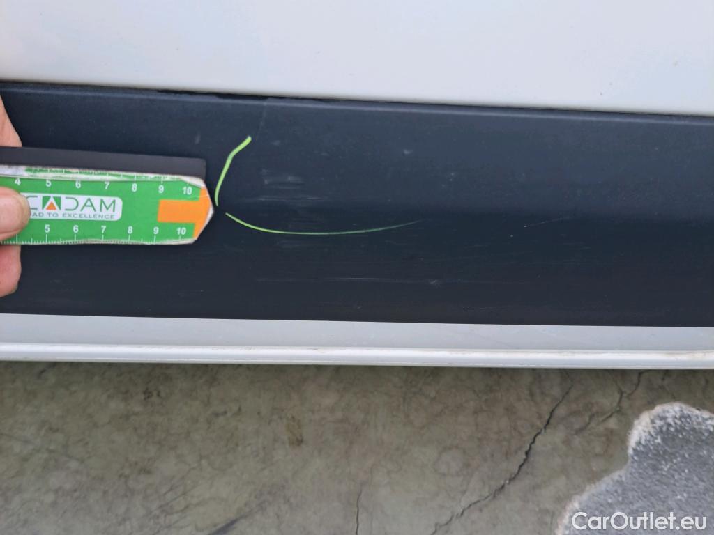  Citroen  Berlingo CITROEN  / 2018 / 4P / monovolumen compacto Talla M BlueHDi 100 LIVE #26