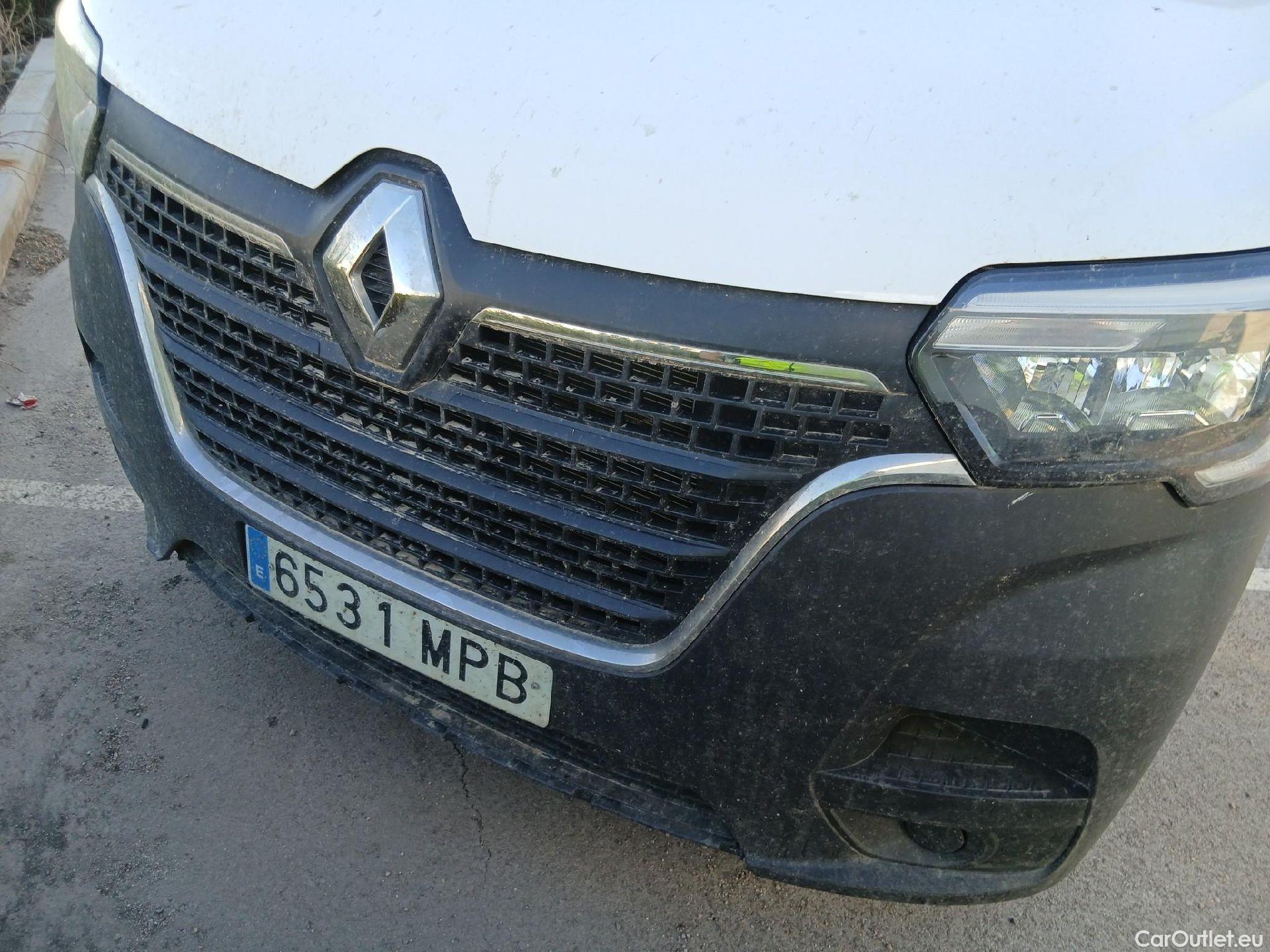 Renault  Master RENAULT  / 2019 / 4P / furgón Furgón T L1H1 3300 Bl dCi 99kW (135CV) #16