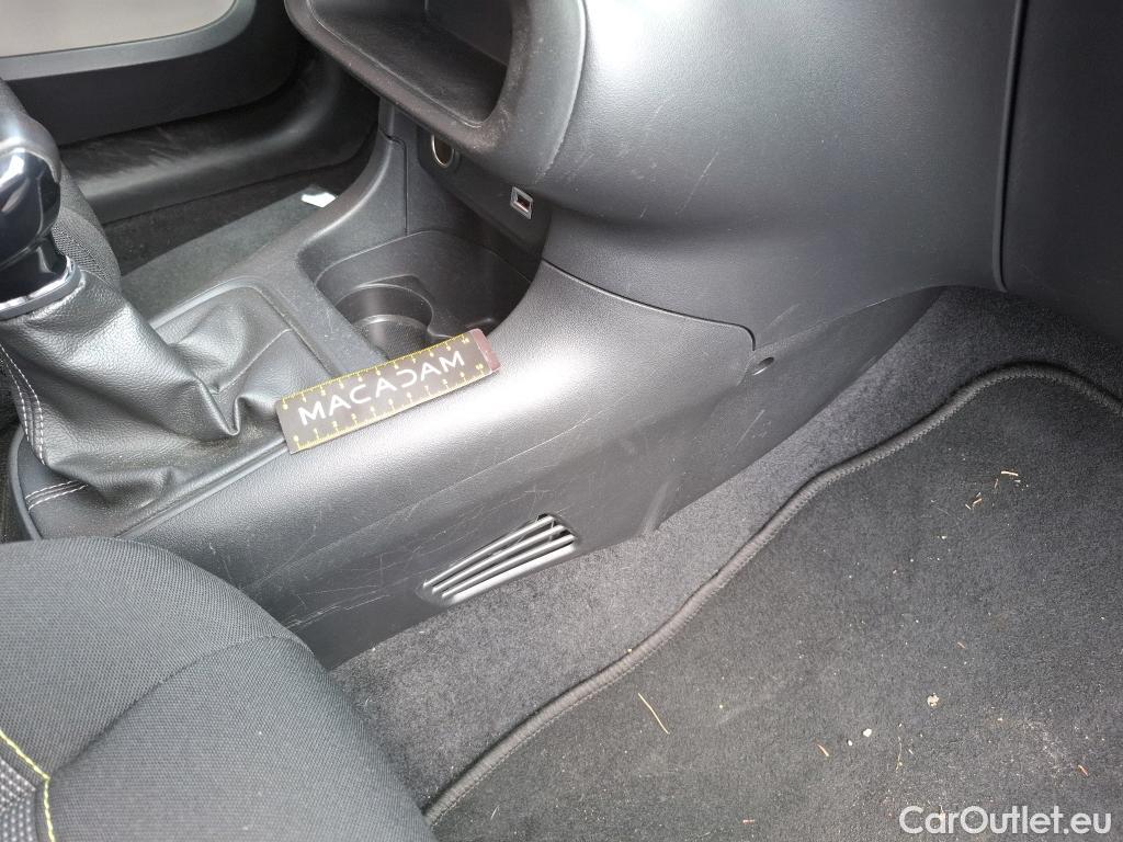  Citroen  C3  Plus 1.2 PureTech 80CV BVM5 6E #3