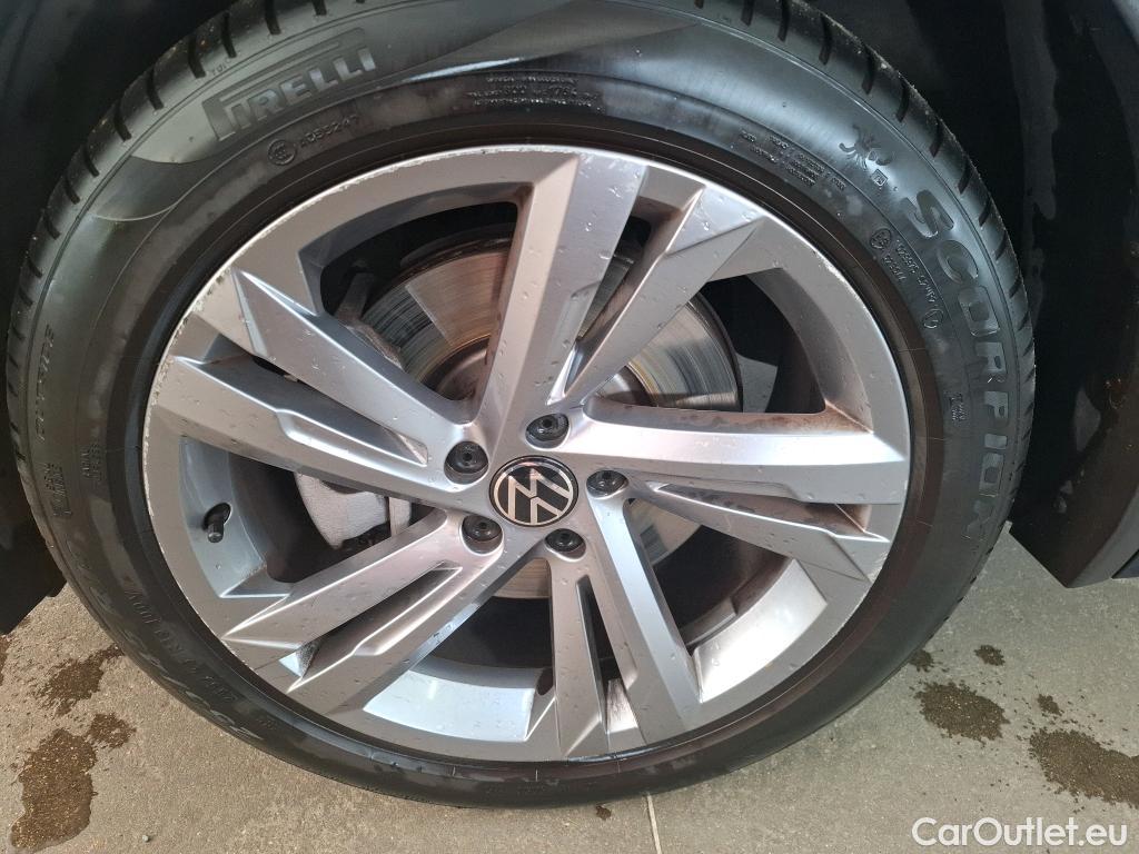  Volkswagen  Tiguan VOLKSWAGEN  / 2020 / 5P / SUV 1.4 eHybrid 245 DSG6 R-Line #15