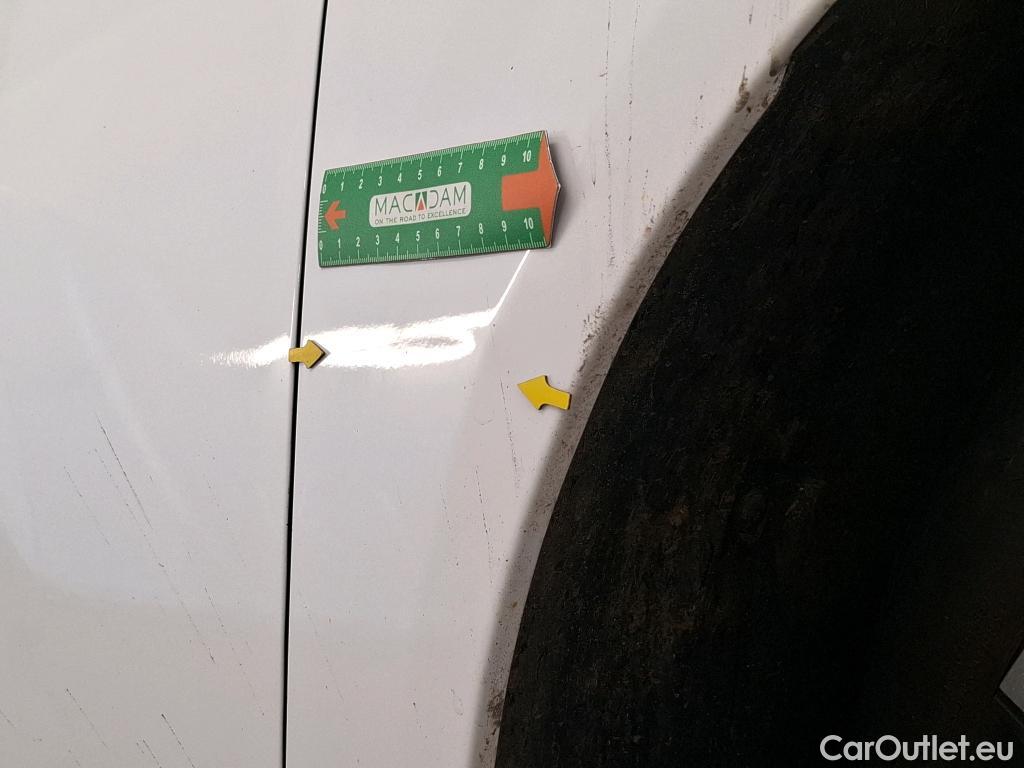  Peugeot  208 PEUGEOT  / 2023 / 5P / Berline PureTech 100 S&S Active #8