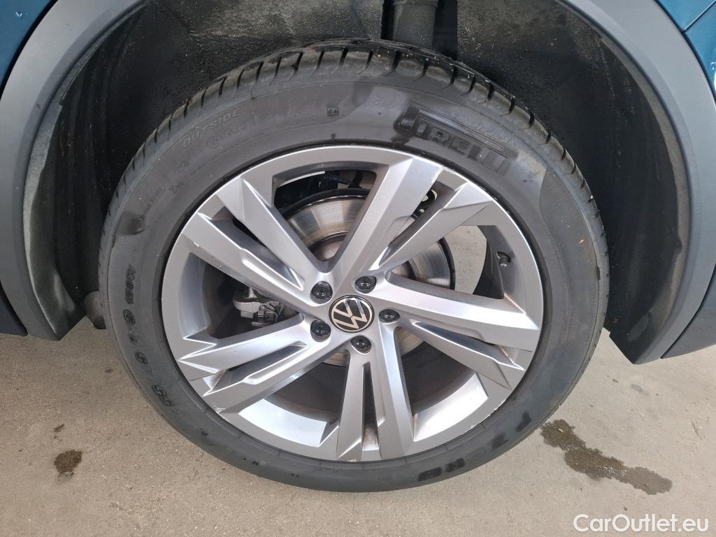  Volkswagen  Tiguan VOLKSWAGEN  / 2020 / 5P / SUV 1.4 eHybrid 245 DSG6 R-Line #19