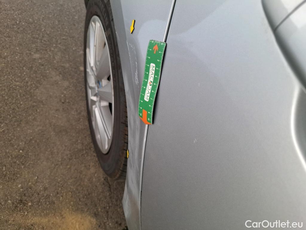  Renault  Megane RENAULT Mégane Estate / 2020 / 5P / Break Business E-TECH Plug-in Hybride 160 #12