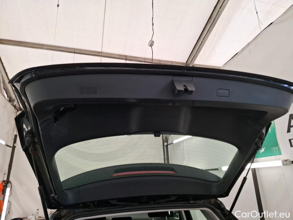  Volkswagen  T-ROC  Life 1.5 TSI 150CV BVA7 E6d #13