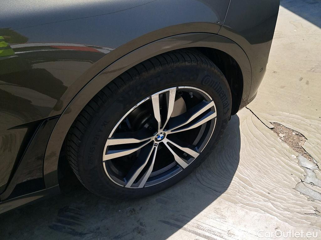  Bmw  X7 Serie  xDrive 40 d M Sport 3.0 350CV AT8 7 Plazas 6E #3